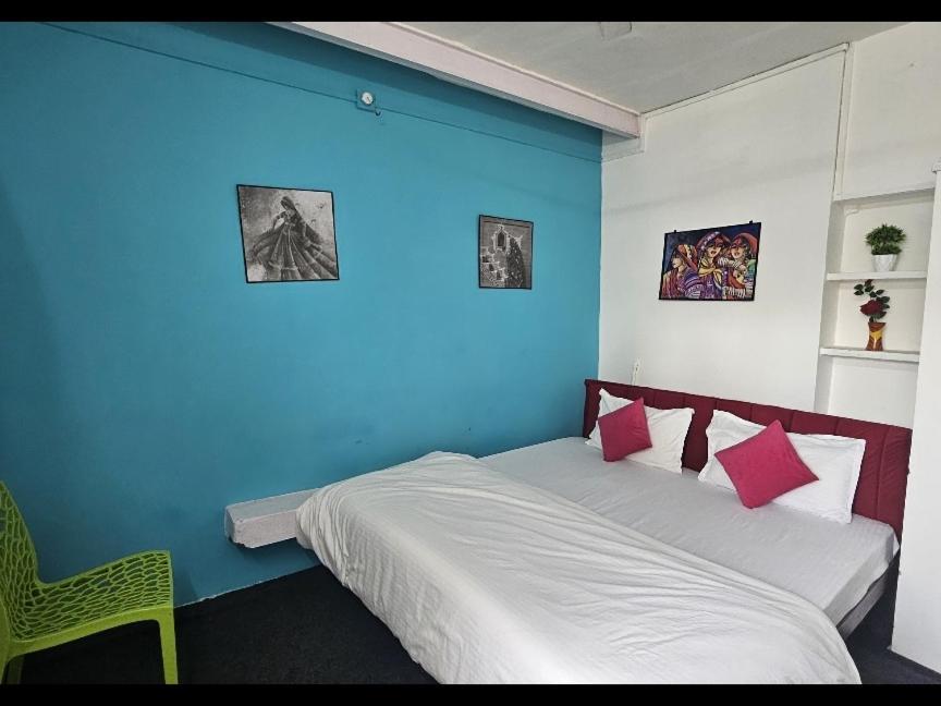 City And Palace View Guest House Udaipur Room photo